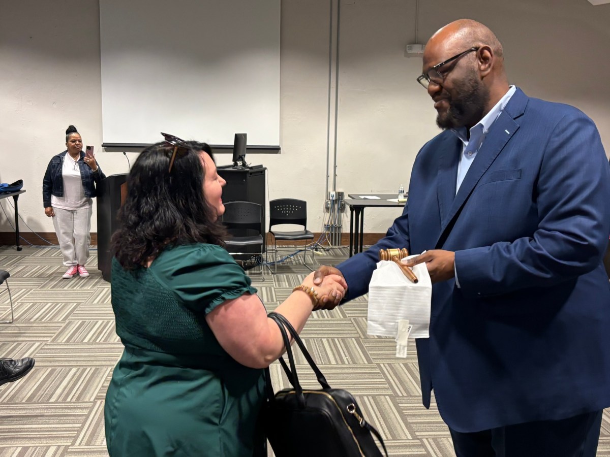 Covington’s inaugural mayor’s academy class graduates
